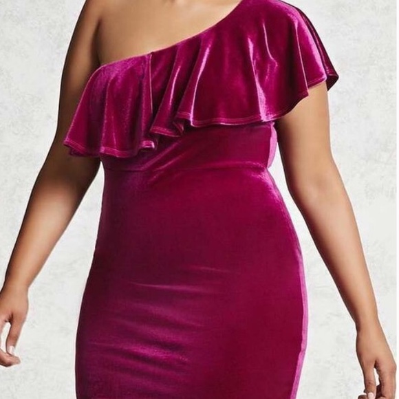 Forever 21 Dresses & Skirts - ⚡️5/$15⚡️Forever 21+ | Velvet One-Shoulder Dress | 3X
